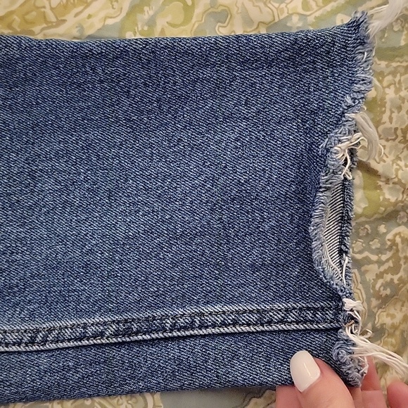 RAW HEM HIGH RISE STRAIGHT BARREL LEG JEANS - Picture 6 of 7